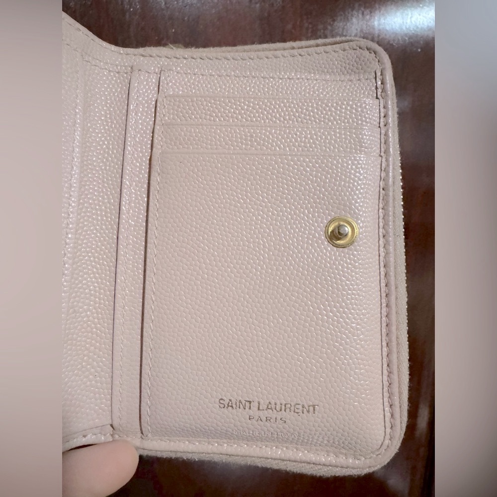 ✨Host Pick✨ Yves Saint Laurent Preloved Pale pink Quilted bifold Leather Wallet - Picture 6 of 16